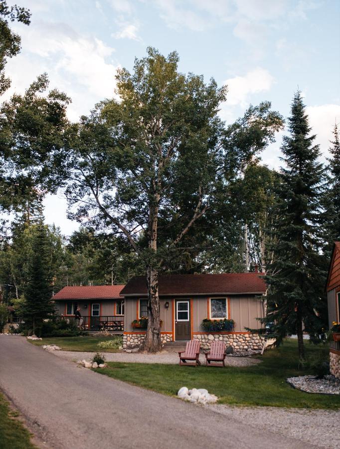 Patricia Lake Bungalows Jasper Eksteriør bilde