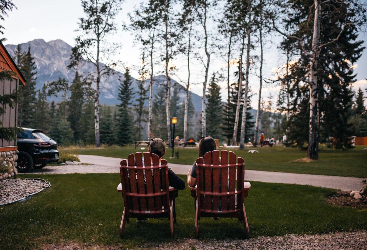 Patricia Lake Bungalows Jasper Eksteriør bilde